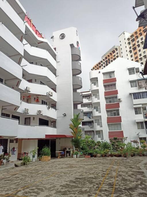 Fuji Home Bayan Lepas Buitenkant foto